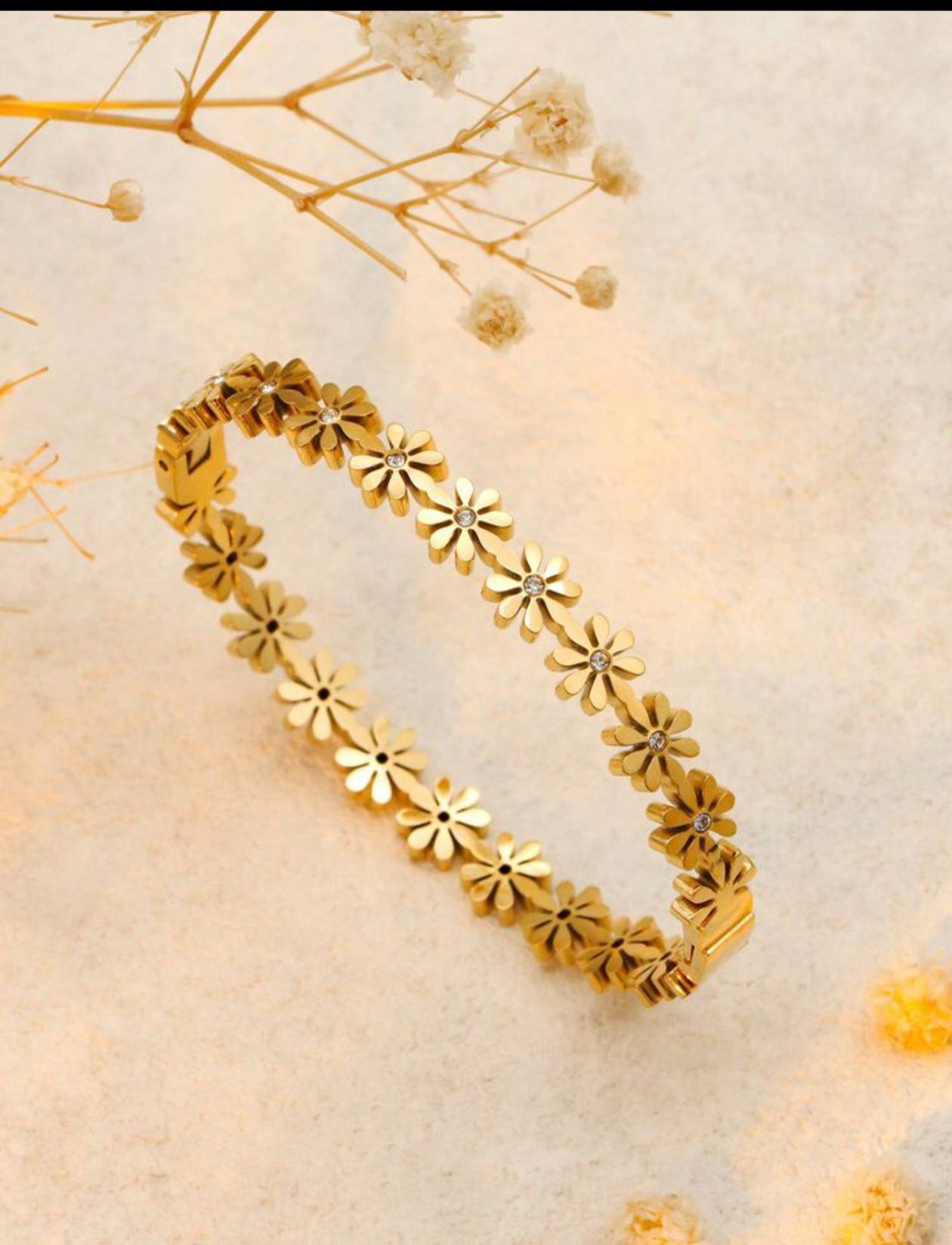 Minimal flower Bangle 18k Gold Plated