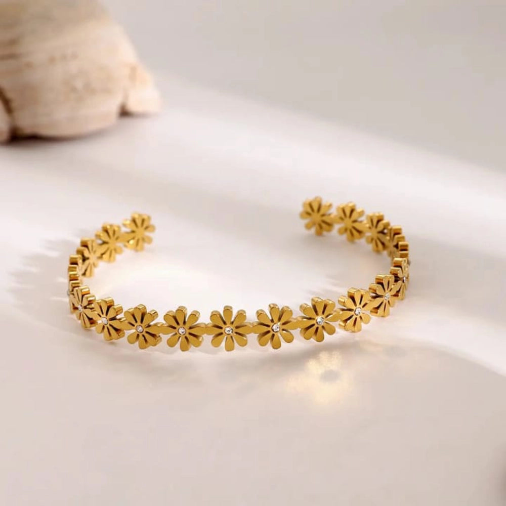 Minimal flower Bangle 18k Gold Plated