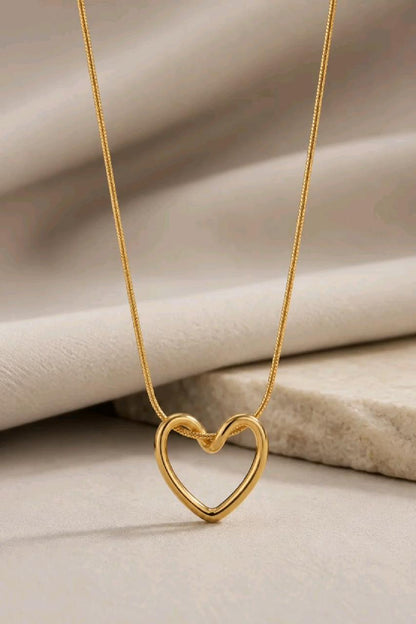 18k Gold plated Heart Pendant chain Anti-Tarnish (6-Months Warranty)