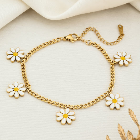 Minimal white flower chain bracelet