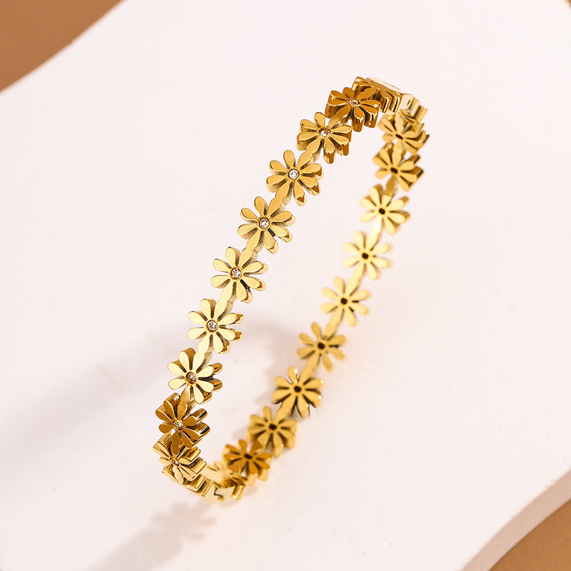 Minimal flower Bangle 18k Gold Plated